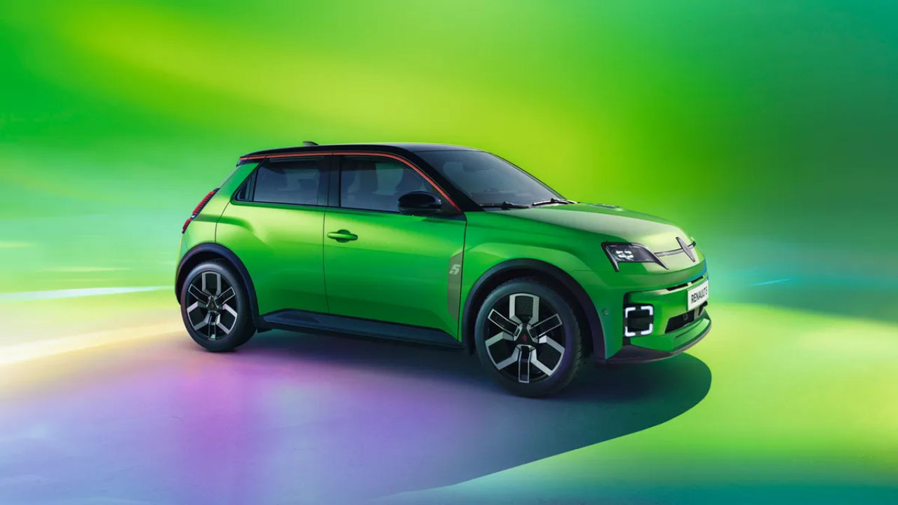 Renault 5 E-Tech Test Sürüşü: Beklentileri Aşan Kalite ve Teknoloji